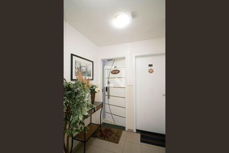 Entrada de apartamento para alugar com 2 quartos, 43m² em Água Chata, Guarulhos