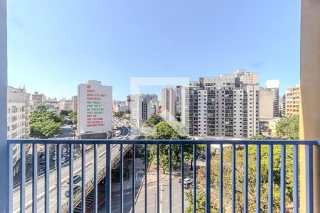 Varanda de kitnet/studio para alugar com 1 quarto, 33m² em República, São Paulo