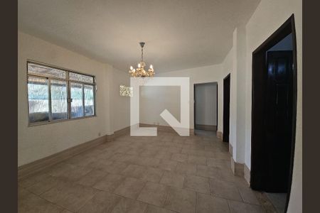 sala  de casa para alugar com 3 quartos, 370m² em Brotas, Salvador