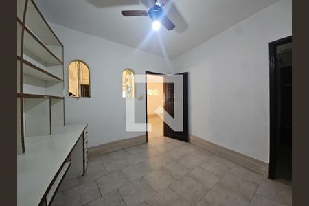 quarto 1 de casa para alugar com 3 quartos, 370m² em Brotas, Salvador