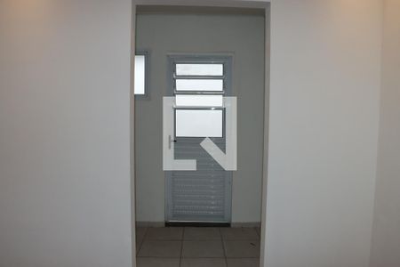Corredor de apartamento para alugar com 2 quartos, 57m² em Vila Monte Serrat, Cotia