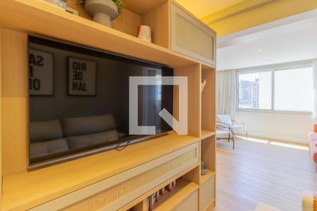 Sala de TV de apartamento para alugar com 3 quartos, 110m² em Pinheiros, São Paulo