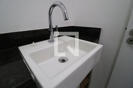 Lavabo de apartamento para alugar com 3 quartos, 125m² em Jardim Sul, Uberlândia