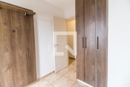 Quarto 1 de apartamento para alugar com 2 quartos, 44m² em Vila da Oportunidade, Carapicuíba