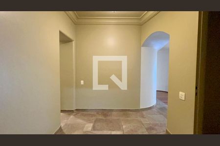 Hall de entrada de apartamento à venda com 2 quartos, 198m² em Jardins, São Paulo