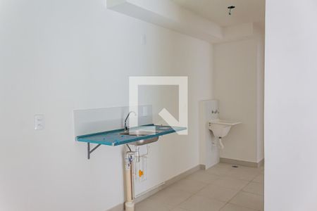 Sala/Cozinha de apartamento à venda com 2 quartos, 33m² em Parque Industrial Tomas Edson, São Paulo
