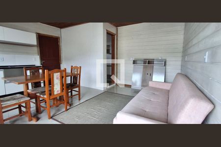 Sala de apartamento para alugar com 1 quarto, 55m² em Saco Grande, Florianópolis
