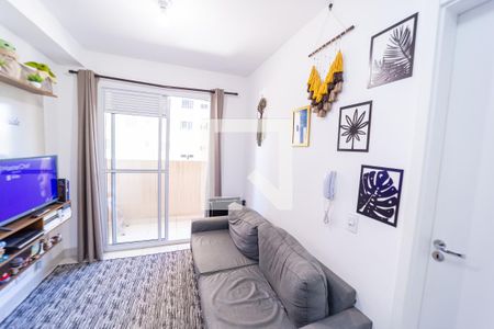 Sala/Cozinha de apartamento à venda com 1 quarto, 28m² em Vila Penteado, São Paulo