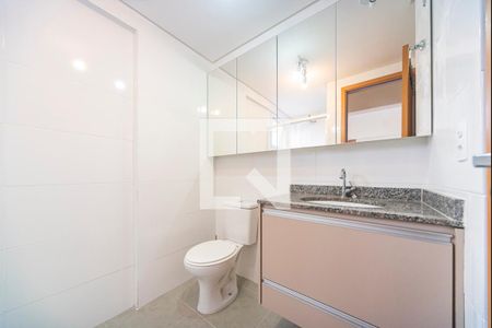 Banheiro  de apartamento para alugar com 1 quarto, 37m² em Vila Assunção, Santo André