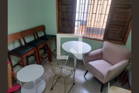 Casa à venda com 2 quartos, 198m² em Vila Linda, Santo André