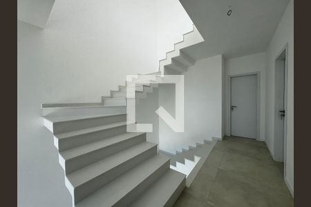 Corredor de casa de condomínio à venda com 3 quartos, 230m² em Recreio dos Bandeirantes, Rio de Janeiro