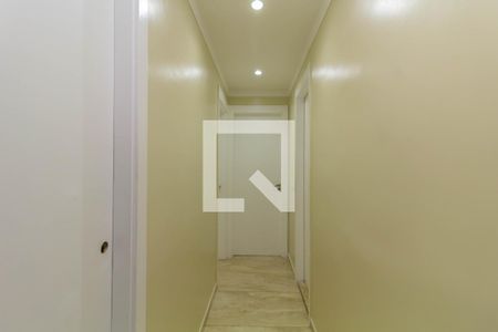 Corredor de apartamento à venda com 3 quartos, 55m² em Colônia (zona Leste), São Paulo
