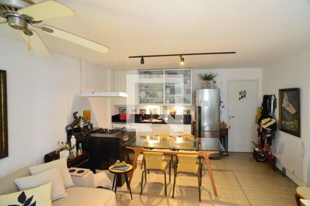 Sala de apartamento à venda com 1 quarto, 65m² em Barra da Tijuca, Rio de Janeiro