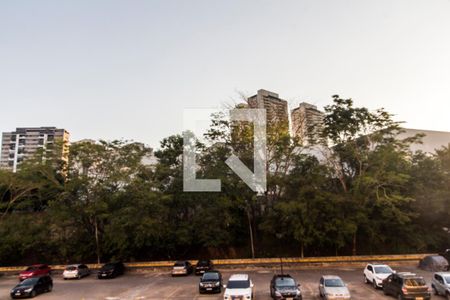Vista da Varanda de apartamento à venda com 3 quartos, 80m² em Jardim Tupanci, Barueri