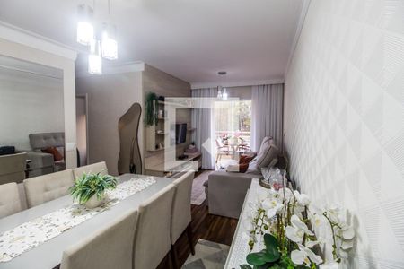 Sala  de apartamento à venda com 3 quartos, 80m² em Jardim Tupanci, Barueri