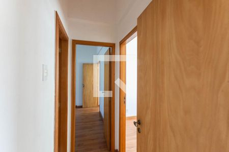 Corredor de apartamento para alugar com 2 quartos, 70m² em Praça da Bandeira, Rio de Janeiro