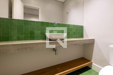 Lavabo de apartamento para alugar com 2 quartos, 130m² em Higienópolis, São Paulo
