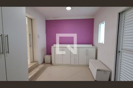 Closet de casa à venda com 3 quartos, 133m² em Cerâmica, São Caetano do Sul