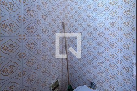 banheiro na área de serviço _2 de casa à venda com 3 quartos, 150m² em Jardim Previdencia, São Paulo