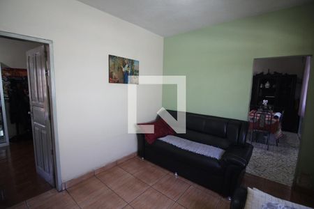 Sala de casa à venda com 3 quartos, 396m² em Jardim Industrial, Contagem