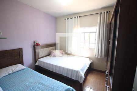 Quarto 2 de casa à venda com 3 quartos, 396m² em Jardim Industrial, Contagem