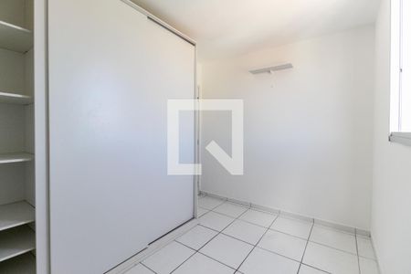 Quarto 1 de apartamento para alugar com 2 quartos, 52m² em Vila Carmosina, São Paulo