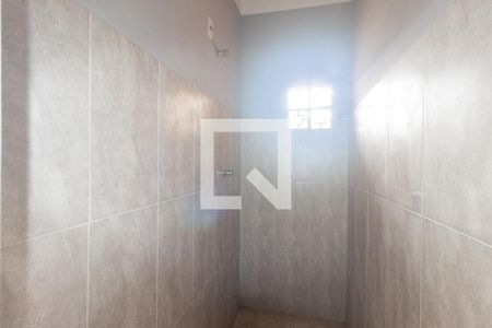 Banheiro social de casa de condomínio para alugar com 1 quarto, 35m² em Guaratiba, Rio de Janeiro