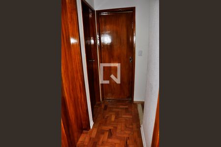 Corredor de casa à venda com 3 quartos, 133m² em Vila Cruz das Almas, São Paulo