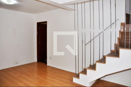 Sala de casa à venda com 3 quartos, 133m² em Vila Cruz das Almas, São Paulo