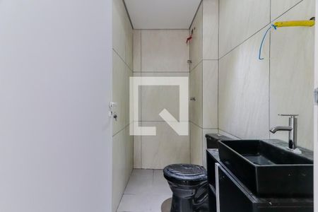Banheiro de apartamento para alugar com 2 quartos, 56m² em Ferreira, São Paulo