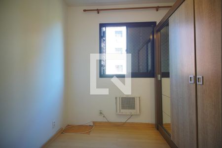 Quarto 2 de apartamento para alugar com 2 quartos, 50m² em Sarandi, Porto Alegre