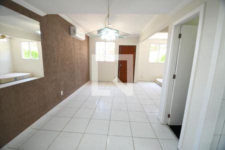 Sala de casa de condomínio à venda com 3 quartos, 78m² em Fazenda Santa Cândida, Campinas