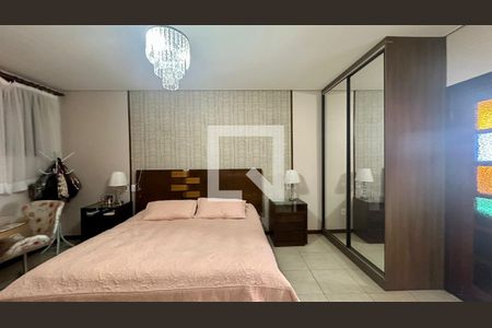 Quarto  de casa à venda com 6 quartos, 315m² em Jardim America, Belo Horizonte