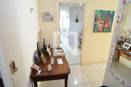 Hall de Entrada de apartamento à venda com 3 quartos, 130m² em Barra da Tijuca, Rio de Janeiro