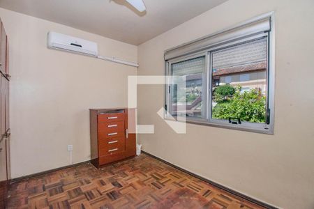 Quarto 2 de casa à venda com 2 quartos, 300m² em Jardim Sabará, Porto Alegre