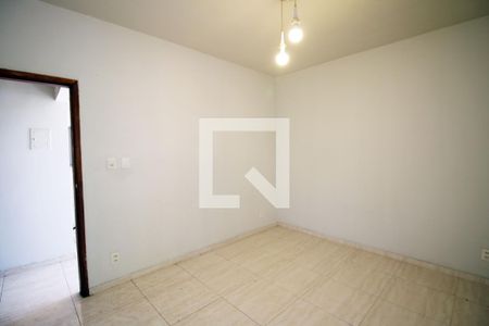 Quarto 1 de casa para alugar com 2 quartos, 95m² em Brás de Pina, Rio de Janeiro