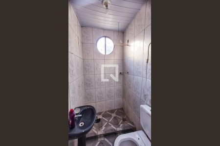 Banheiro de kitnet/studio para alugar com 1 quarto, 38m² em Irajá, Rio de Janeiro