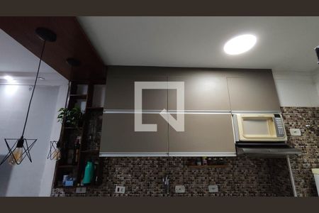 Cozinha de apartamento à venda com 2 quartos, 46m² em Vila Carmosina, São Paulo