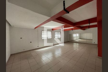 Sala de casa para alugar com 2 quartos, 250m² em Vila Lageado, São Paulo