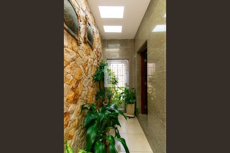Hall de entrada de casa para alugar com 3 quartos, 250m² em Jardim Vila Formosa, São Paulo