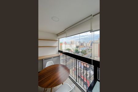 Varanda de kitnet/studio para alugar com 1 quarto, 28m² em Vila Mariana, São Paulo