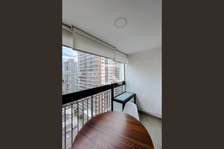 Varanda de kitnet/studio para alugar com 1 quarto, 28m² em Vila Mariana, São Paulo