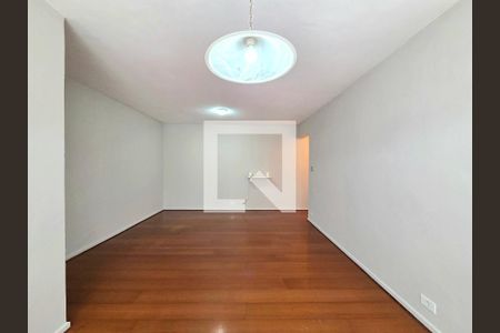 Sala de apartamento para alugar com 3 quartos, 84m² em Vila Olímpia, São Paulo