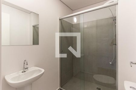 Banheiro Social de kitnet/studio para alugar com 1 quarto, 33m² em República, São Paulo