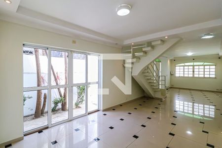 Sala de casa à venda com 3 quartos, 184m² em Cidade São Francisco, São Paulo