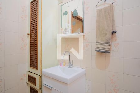 Banheiro Social de casa para alugar com 3 quartos, 235m² em Vila Carrão, São Paulo