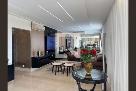 Apartamento à venda com 3 quartos, 218m² em Vila Regente Feijó, São Paulo