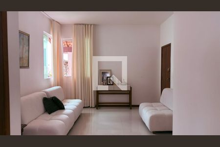 Sala  de casa à venda com 3 quartos, 600m² em Várzea, Lagoa Santa