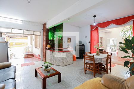 Salão de festas de casa para alugar com 3 quartos, 399m² em Jardim São Paulo, São Paulo