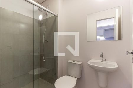 Banheiro de kitnet/studio para alugar com 1 quarto, 27m² em República, São Paulo